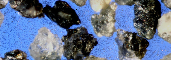 Кварц-сульфидная руда месторождения Аксу